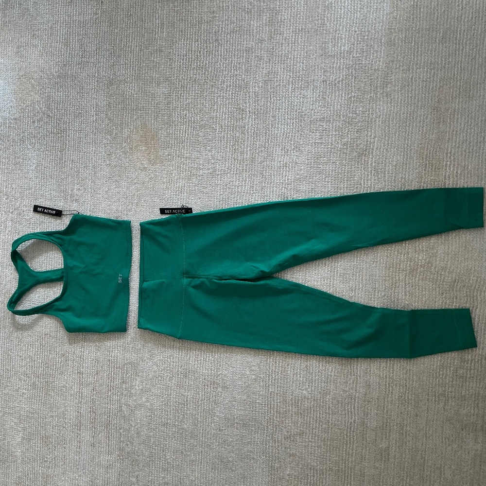 Set Active Sportbody Green Set NWT